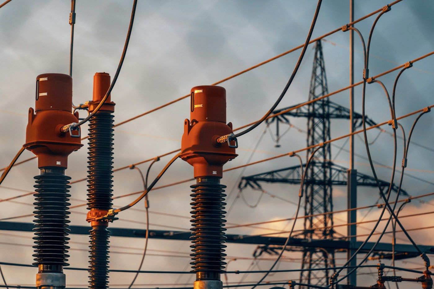High-voltage power equipment